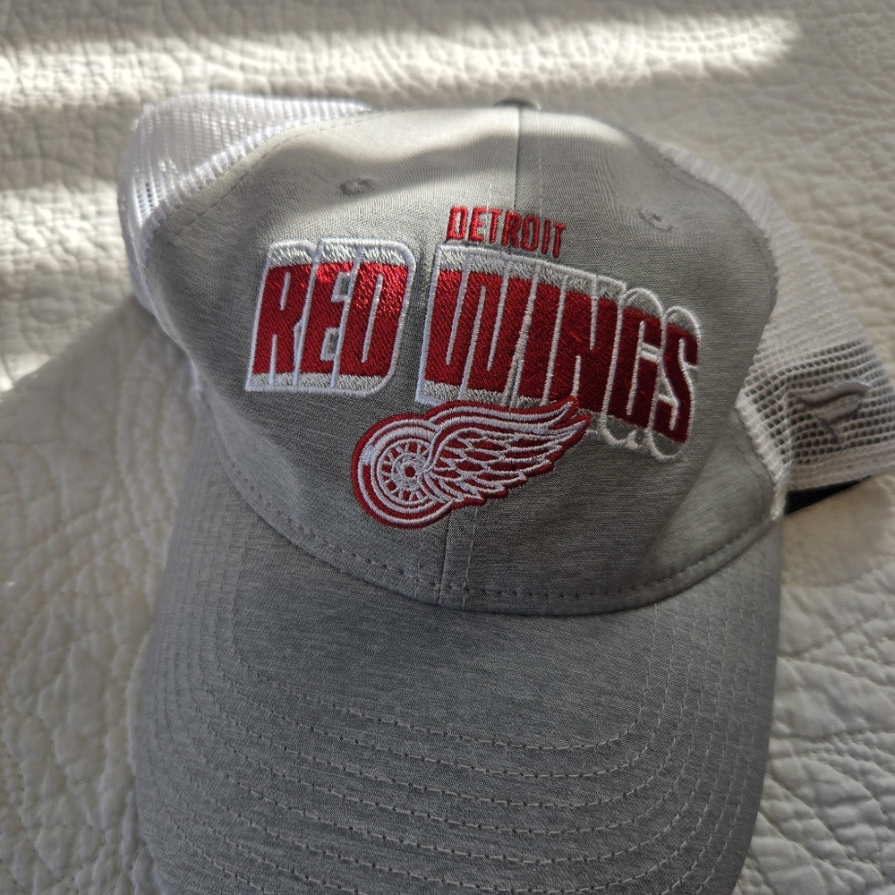 Detroit Red Wings Trucker Hat